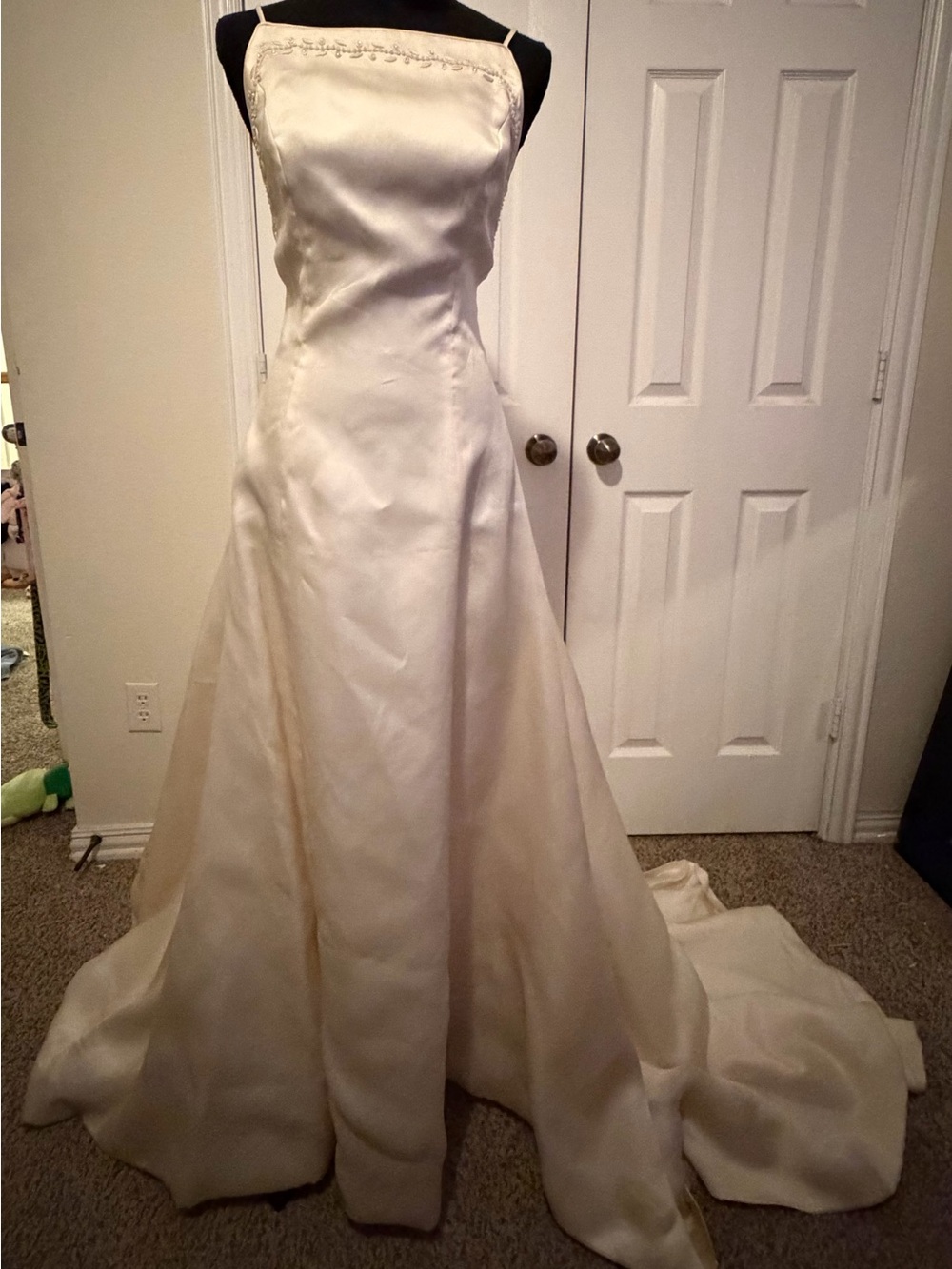 Carolina Hererra Ivory Silk Wedding Gown Size 4